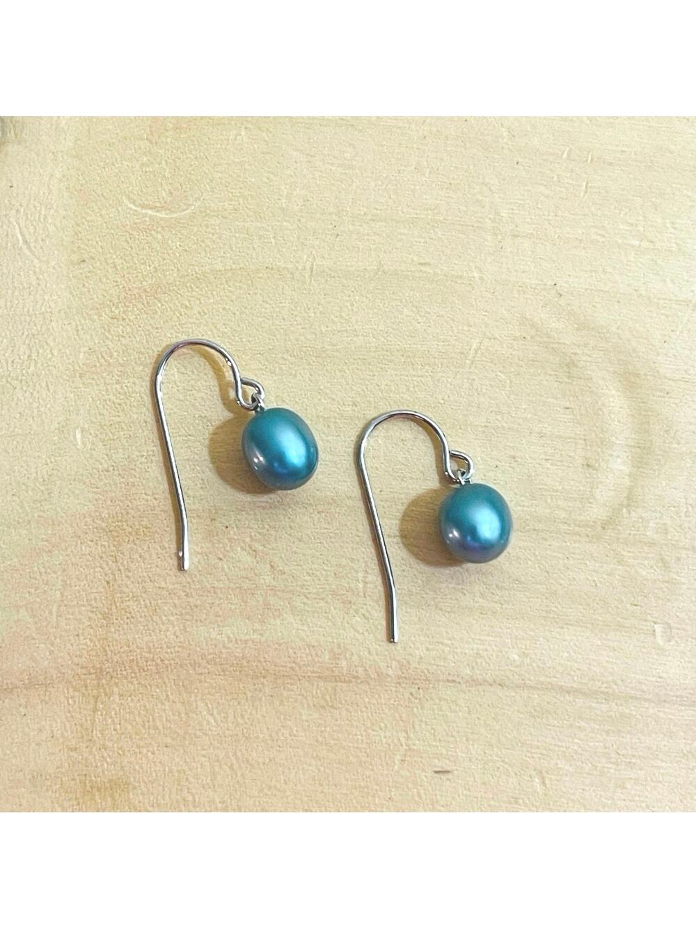 HONORA Sterling Silver Earrings Blue Hook Classic Cultured Freshwater